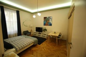 Attila Apartment near Castle district